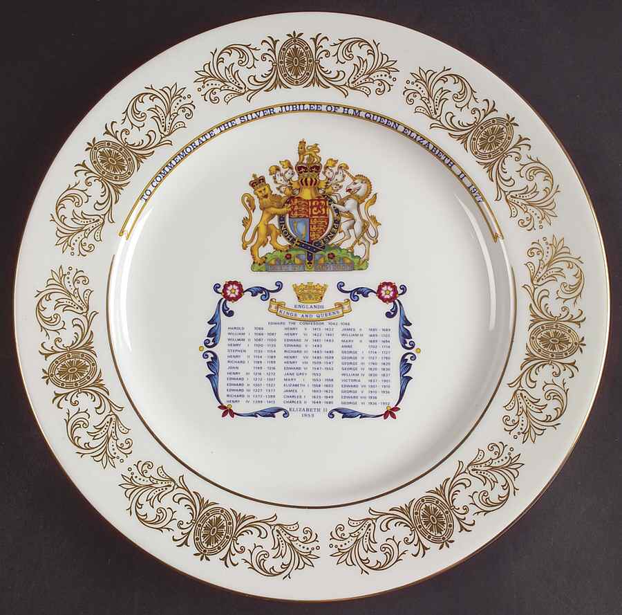 Aynsley Royalty Giftware Elizabeth Ii Silver Jubilee-Plate - No Box by John  Aynsley & Sons-1