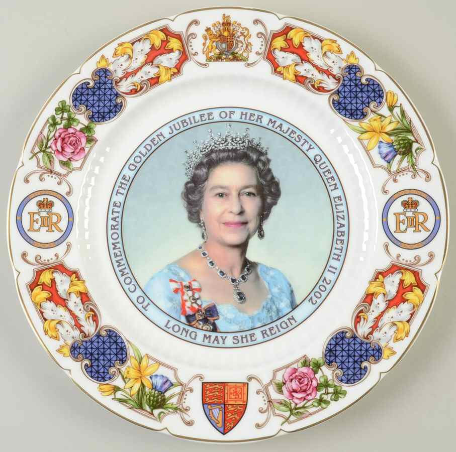 Aynsley Royalty Giftware Elizabeth Ii Golden Jubilee Plate - No Box by John  Aynsley & Sons-1