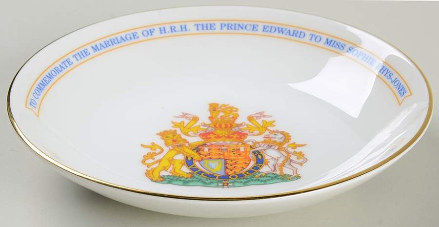 Aynsley Royalty Giftware Prince Edward & Sophie Wedding Bon Bon - No Box by John  Aynsley & Sons-1