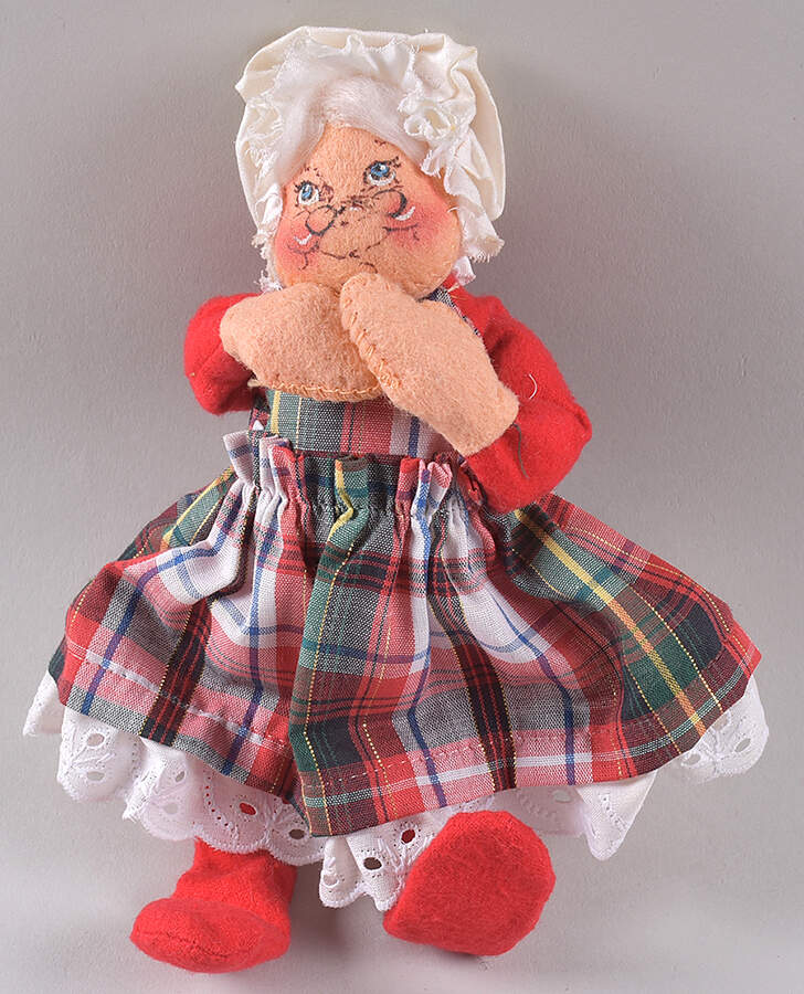 Santa and Mrs Santa Mrs Santa - Plaid Apron  - No Box by Annalee-1