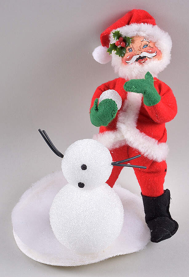 Santa and Mrs Santa Santa Making Snowman - No Box by Annalee-1