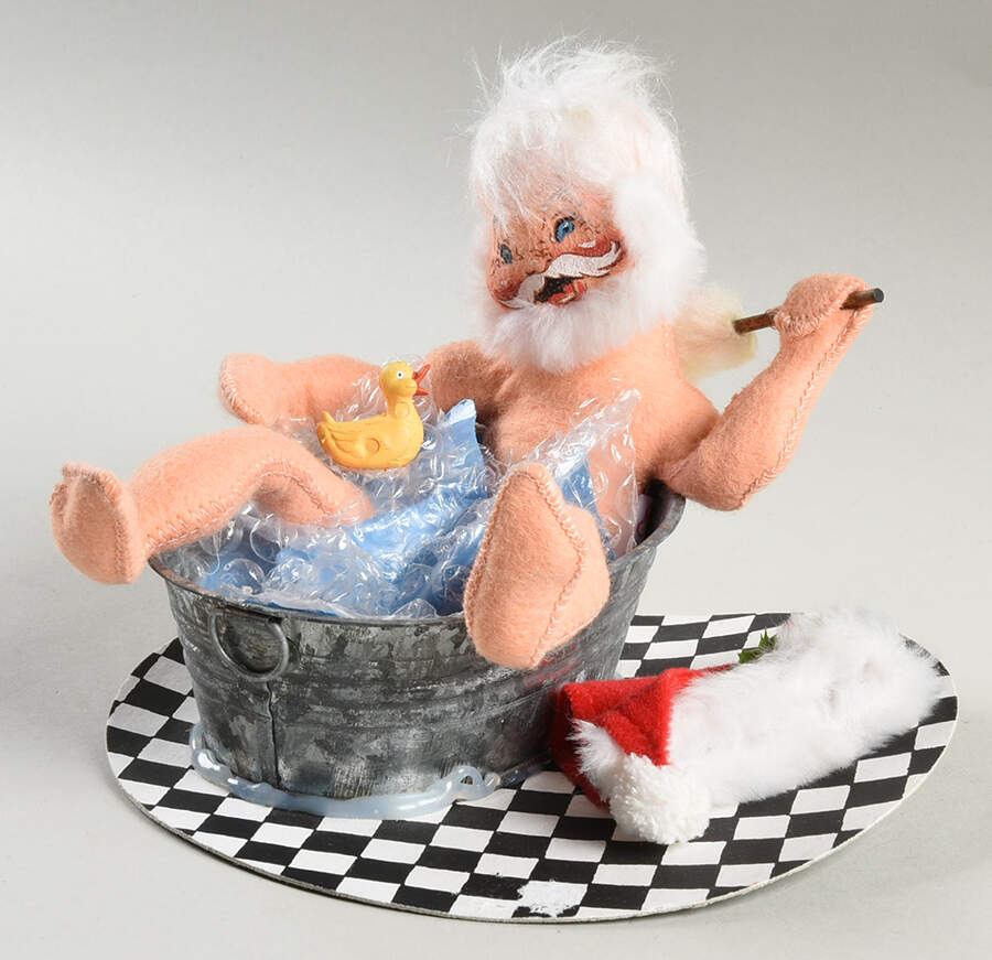 Santa and Mrs Santa Santa In Tub - No Box by Annalee-1
