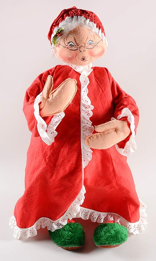Santa and Mrs Santa Tuckered Mrs Claus - No Box by Annalee-1