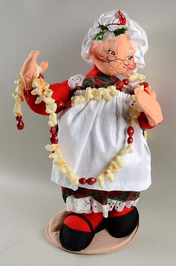 Santa and Mrs Santa Mrs Santa Hanging Popcorn And Cranberrie - No Box by Annalee-1