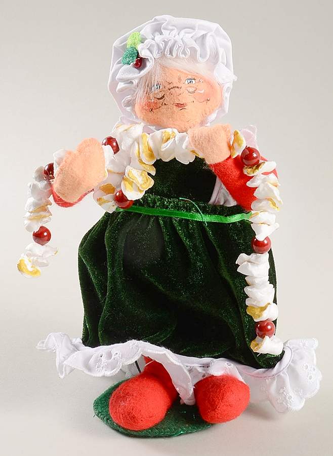 Santa and Mrs Santa Mrs Claus With Popcorn Garland - No Box by Annalee-1