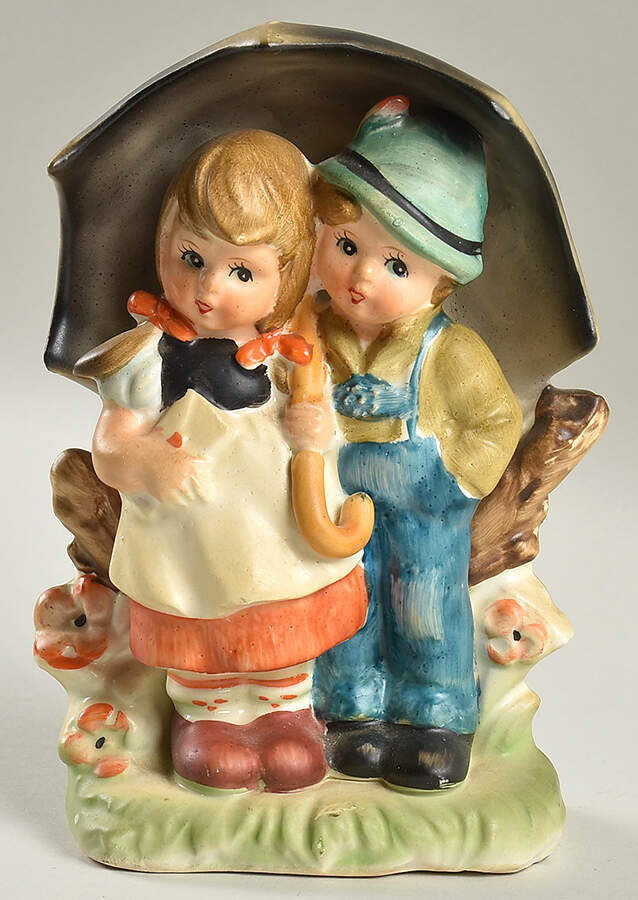 Arnart Figurines Rainy Day - No Box by Arnart-1