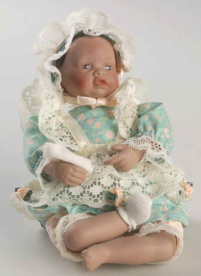 Yolanda's Picture Perfect Babies Miniature Danielle - Boxed by Ashton Drake-1
