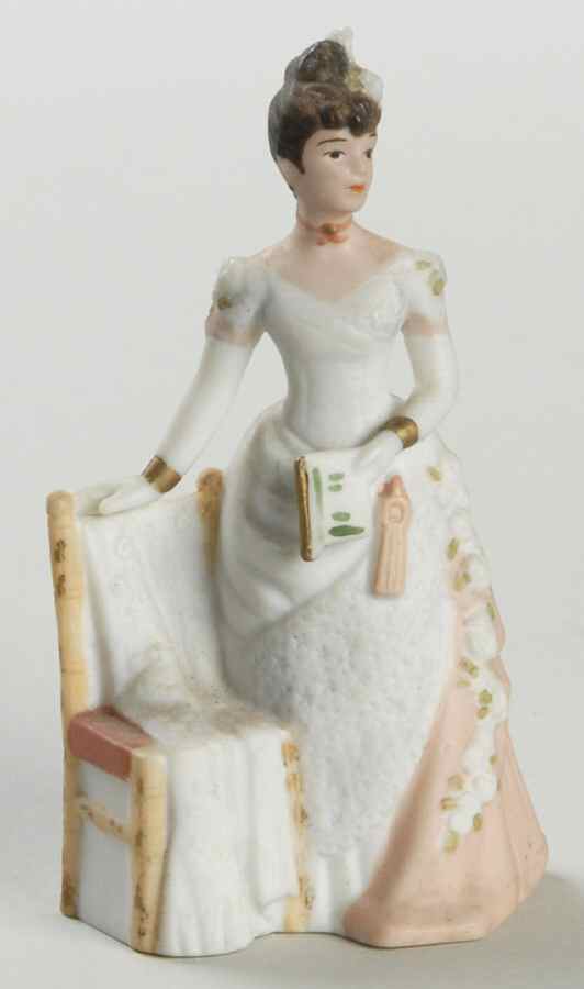 President's Club-Albee Miniature Figurines 1986-Albee Award Figurine - Boxed by Avon-1