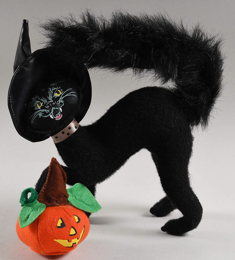 Annalee Halloween Dolls Scaredy Cat With Pumpkin - No Box by Annalee-1