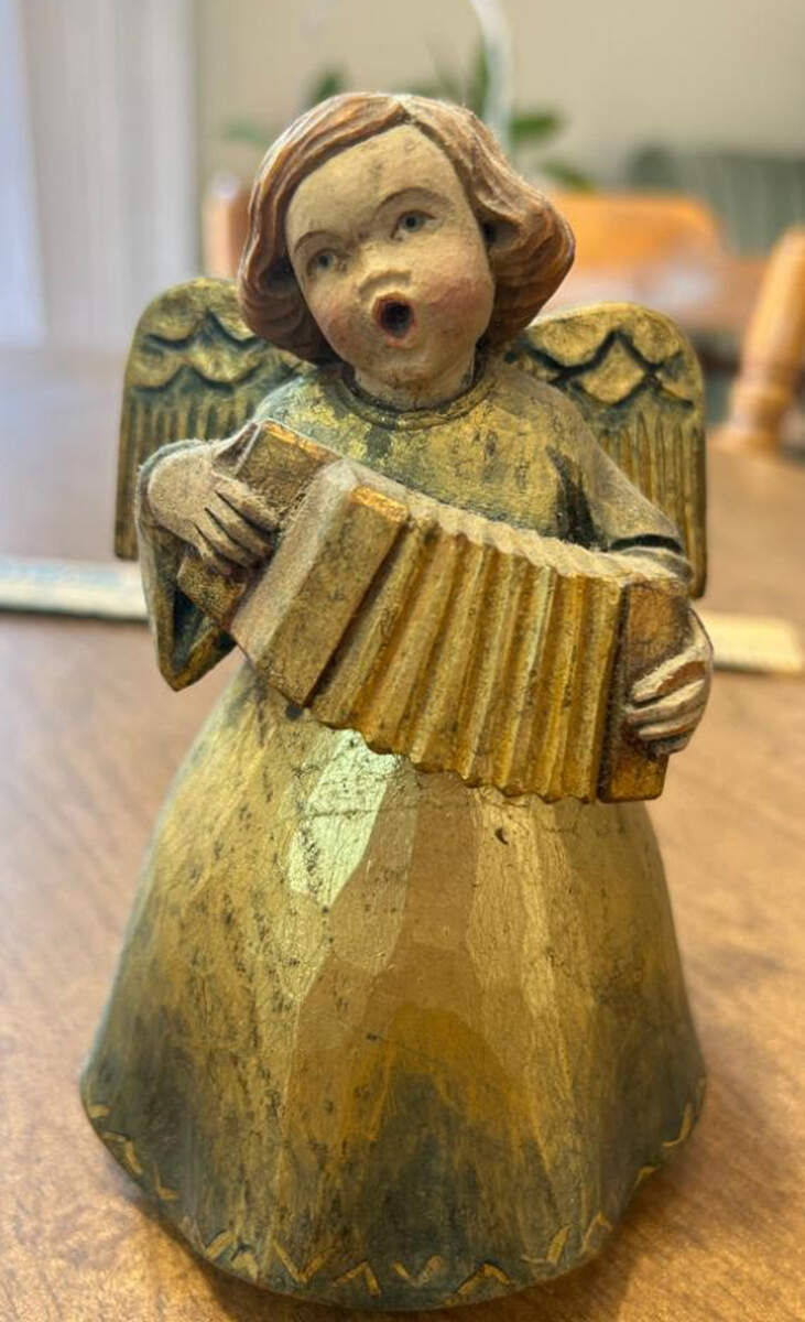 Angel Orchestra Squeeze Box - No Box by Anri-1