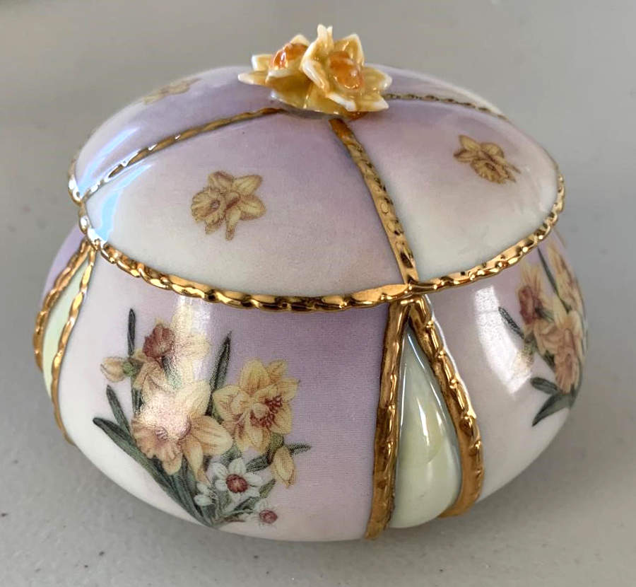 Lena Liu's Garden Treasures Daffodils-Spring - No Box by Bradford Editions-1