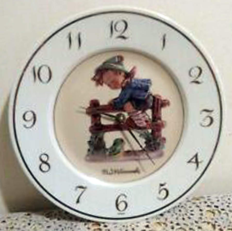 Hummel Clock Plates Retreat To Safety - Boxed by ARS Edition-1