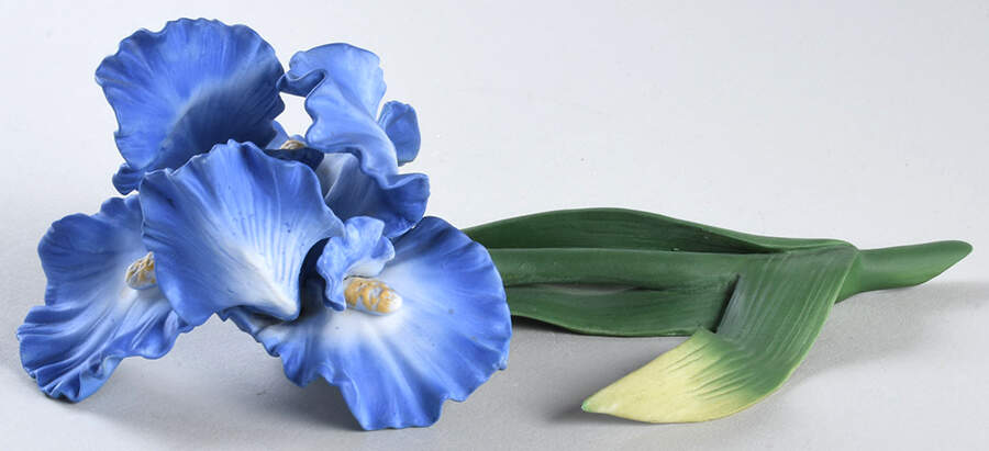 Seasons in Bloom Iris - No Box by Avon-1