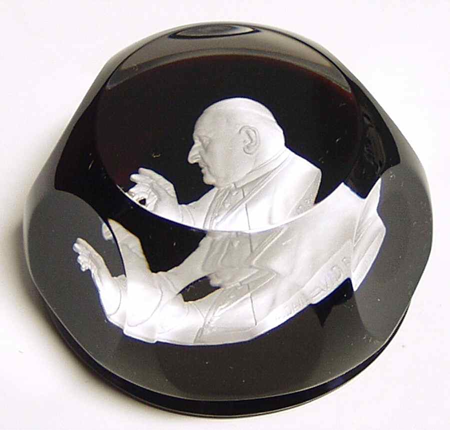 Sulphide Paperweight Pope John Xxiii - Red Smooth Base - No Box by Baccarat-1