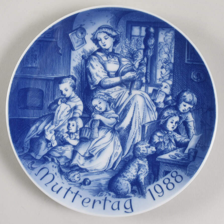 Bareuther Mothers Day Plate Busy Afternoon - Boxed by Bareuther & Co-1