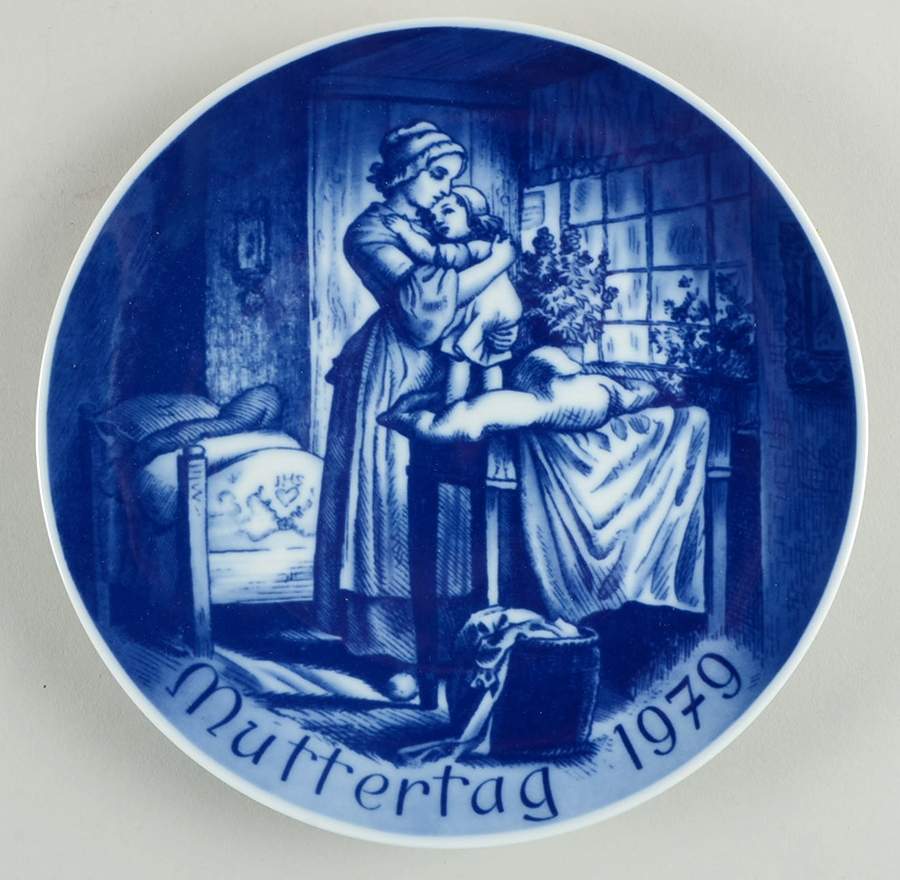 Bareuther Mothers Day Plate Mother's Love - Boxed by Bareuther & Co-1