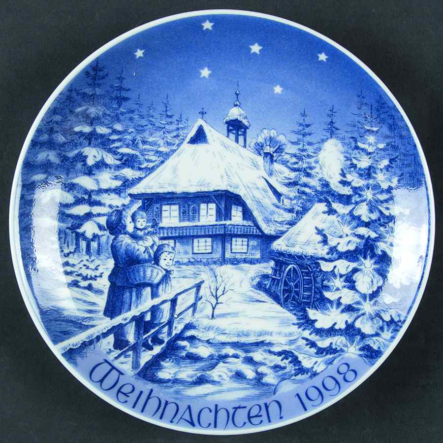 Christmas Plate Christmas In The Black Forest - Boxed by Bareuther & Co-1