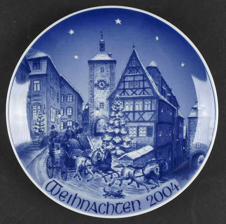 Christmas Plate Christmas Time In Rothenburg  - Boxed by Bareuther & Co-1