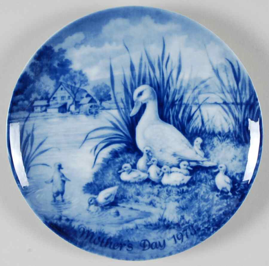 Mothers Day Plate Duck Family - No Box by Berlin Design-1