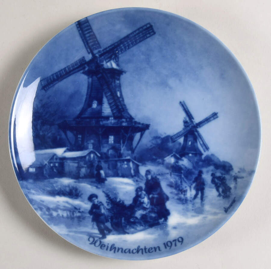 German Christmas Plates Christmas In Greetsiel - Boxed by Berlin Design-1