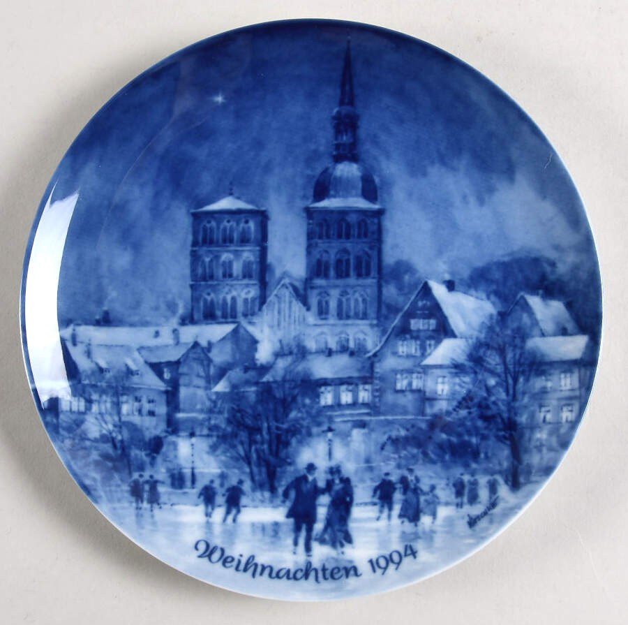 German Christmas Plates Christmas Eve In Stralsund - Boxed by Berlin Design-1