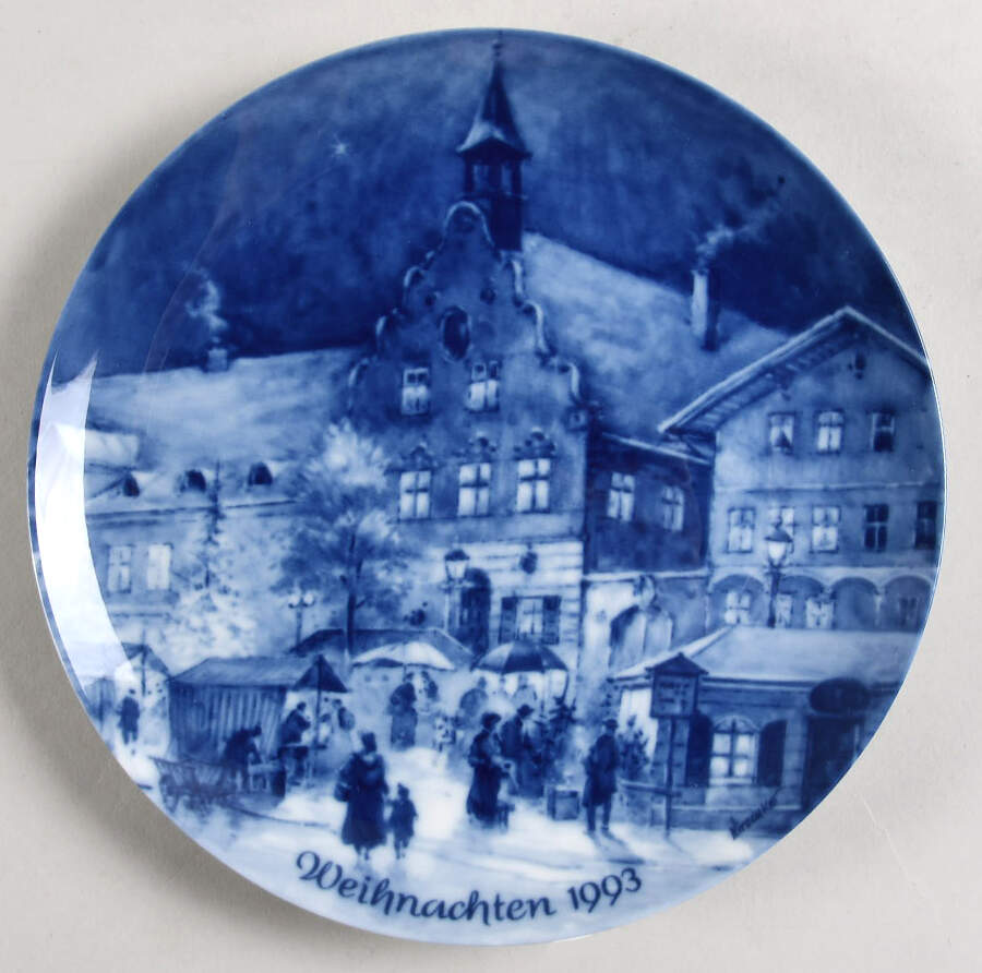 German Christmas Plates Christmas Eve In Dachau - Boxed by Berlin Design-1