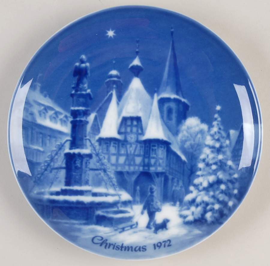 German Christmas Plates Christmas In Michelstadt - No Box by Berlin Design-1