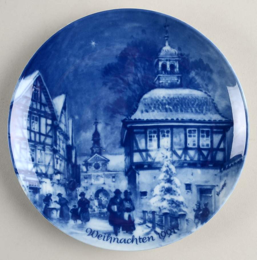 German Christmas Plates Christmas Eve In Bad Sooden-Allendorf - Boxed by Berlin Design-1