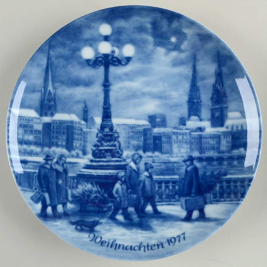 German Christmas Plates Christmas Eve In Hamburg-German - No Box by Berlin Design-1