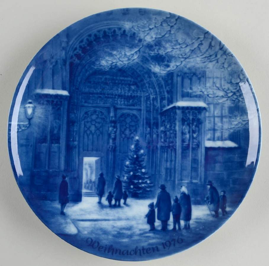 German Christmas Plates Christmas In Augsburg-German - Boxed by Berlin Design-1
