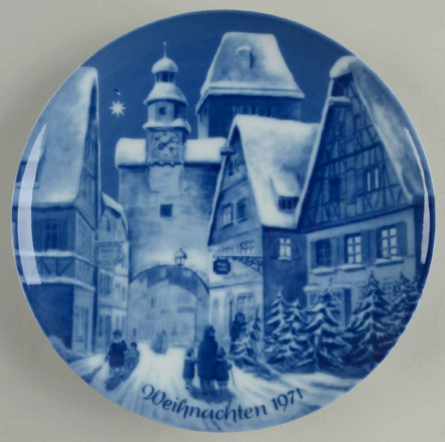 German Christmas Plates Christmas In Rothenburg-German - No Box by Berlin Design-1