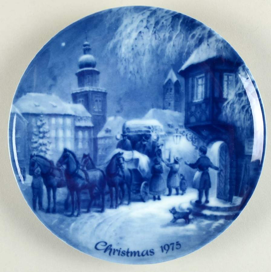 German Christmas Plates Christmas In Dortland - No Box by Berlin Design-1