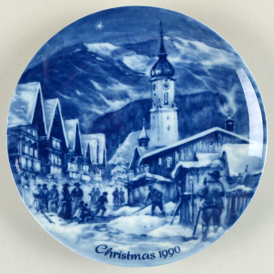 German Christmas Plates Christmas Eve In Garmisch-Partenkirchen - Boxed by Berlin Design-1