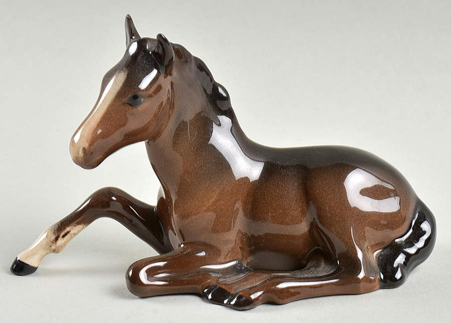 Beswick Figurine Foal Lying-Brown - Boxed by Beswick-1