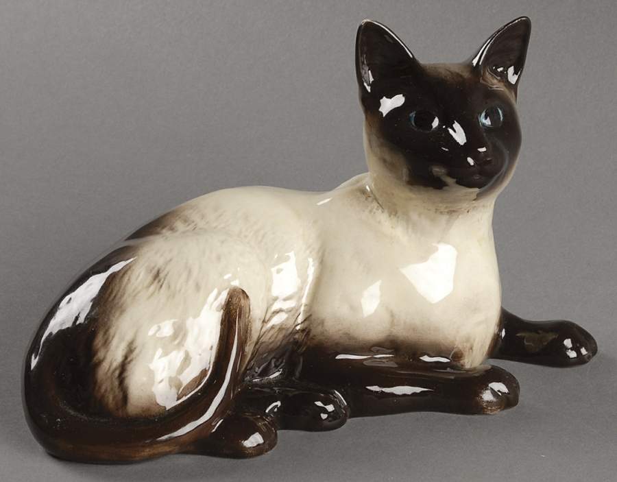 Beswick Figurine Siamese Cat-Facing Right - No Box by Beswick-1