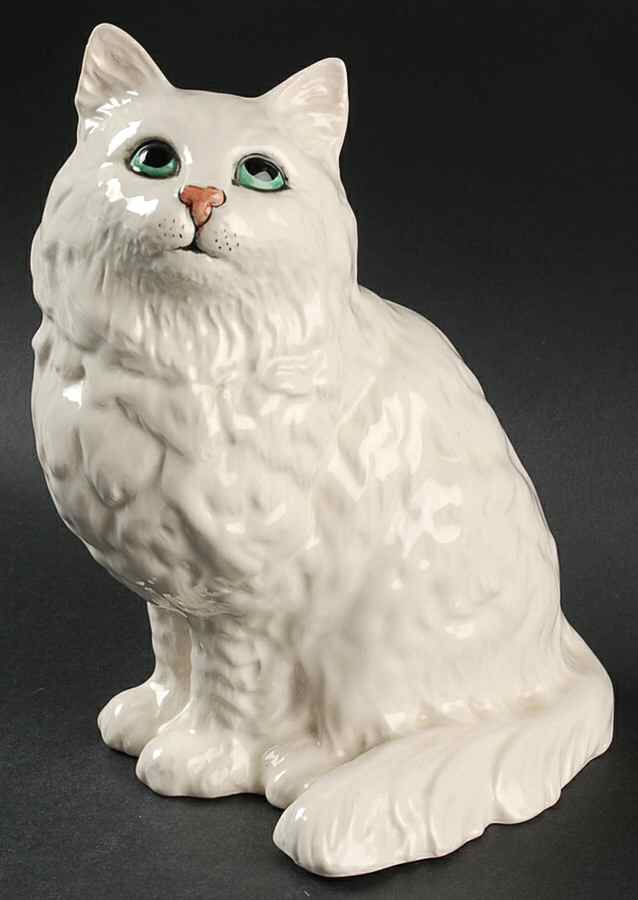 Beswick Figurine Persian Cat Seated Looking Up - Boxed by Beswick-1