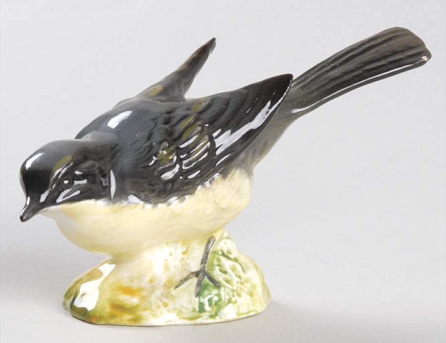 Beswick Figurine Grey Wagtail-Head Down - Boxed by Beswick-1