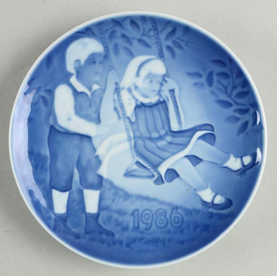 Children's Day A Joyful Flight - Boxed by Bing & Grondahl-1