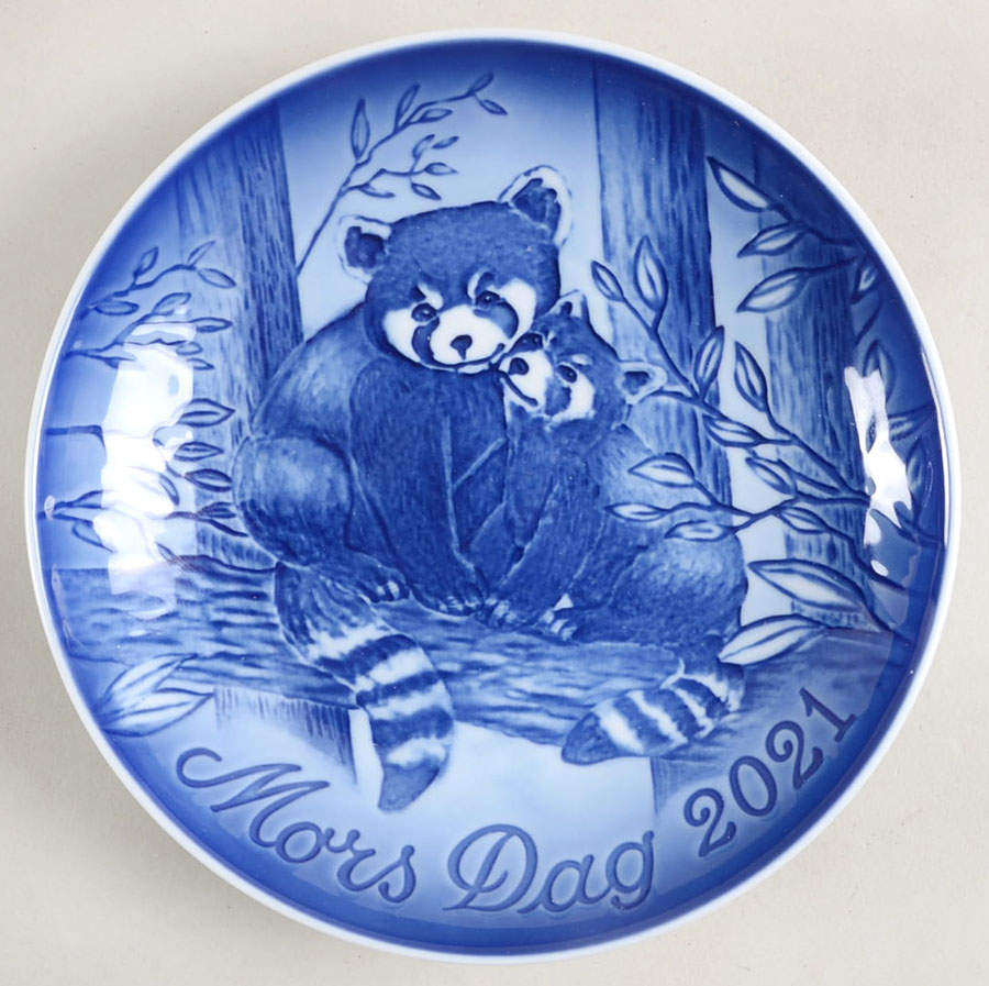 Mother's Day Plate Red Panda With Cub - With Box 53 by Bing & Grondahl-1