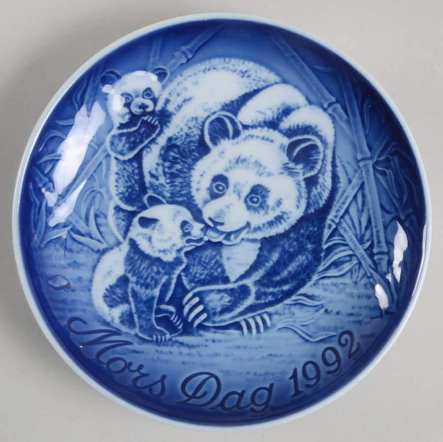 Mother's Day Plate Panda With Cubs - Boxed by Bing & Grondahl-1