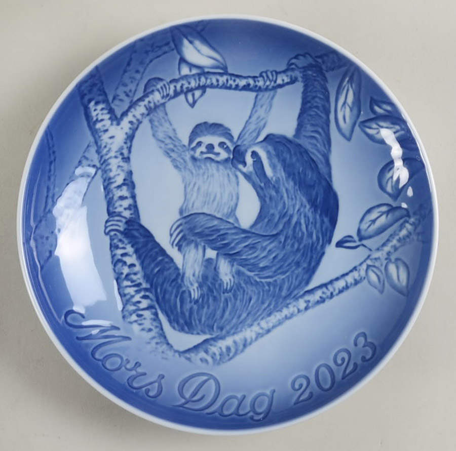 Mother's Day Plate Sloth With Young - Boxed by Bing & Grondahl-1