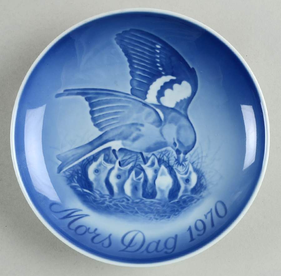 Mother's Day Plate Bird And Chicks - Boxed by Bing & Grondahl-1