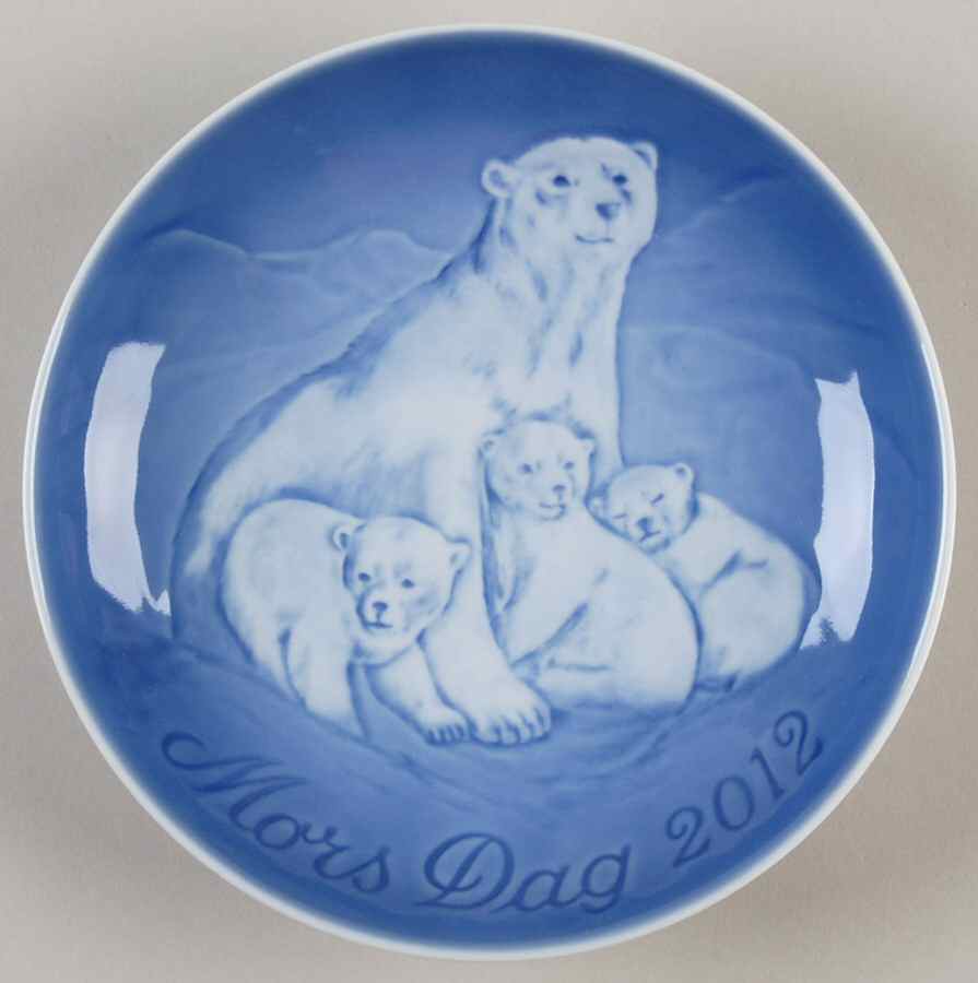 Mother's Day Plate Polar Bear With Cubs - No Box by Bing & Grondahl-1