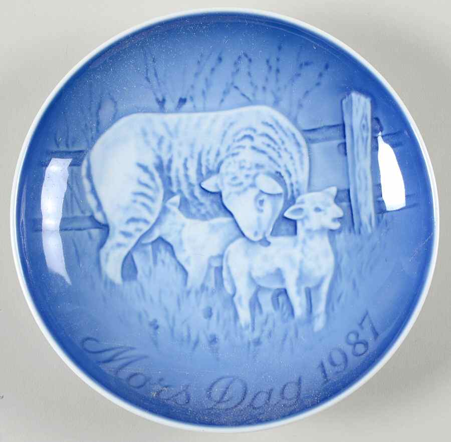 Mother's Day Plate Sheep With  Lambs - No Box by Bing & Grondahl-1