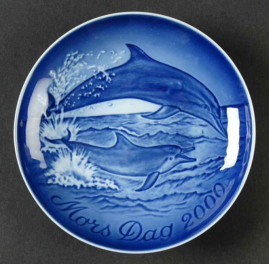 Mother's Day Plate Dolphin With Calf - No Box by Bing & Grondahl-1