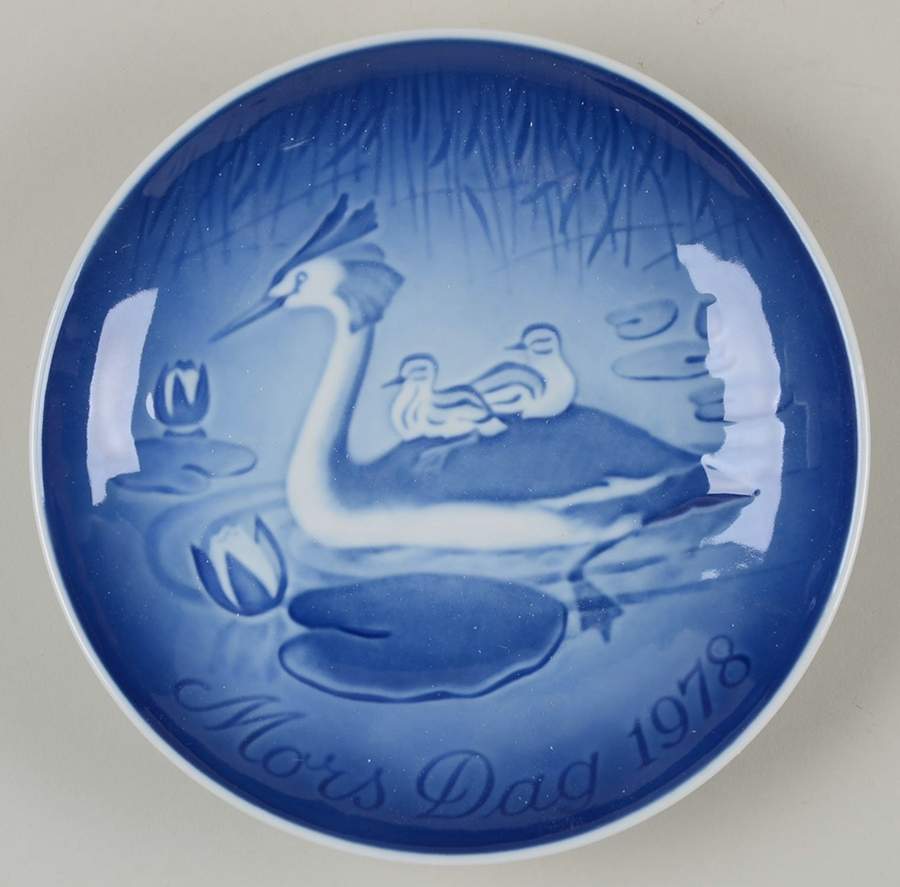 Mother's Day Plate Heron - No Box by Bing & Grondahl-1
