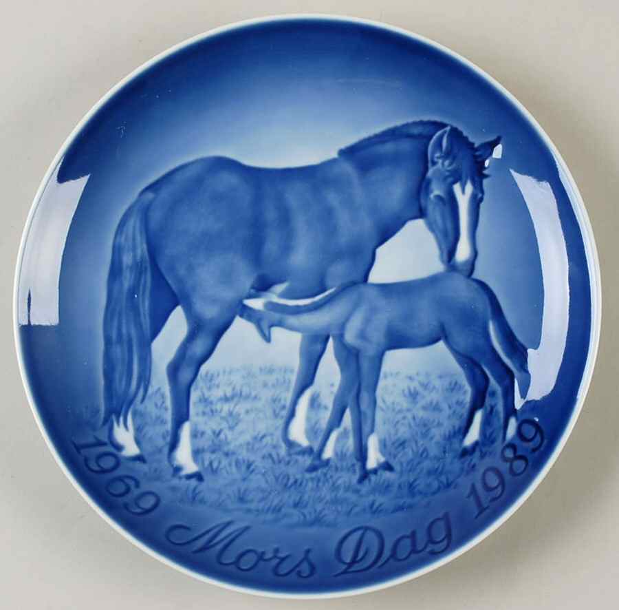 Mothers Day Plate-Jubilee Mare & Colt - No Box by Bing & Grondahl-1