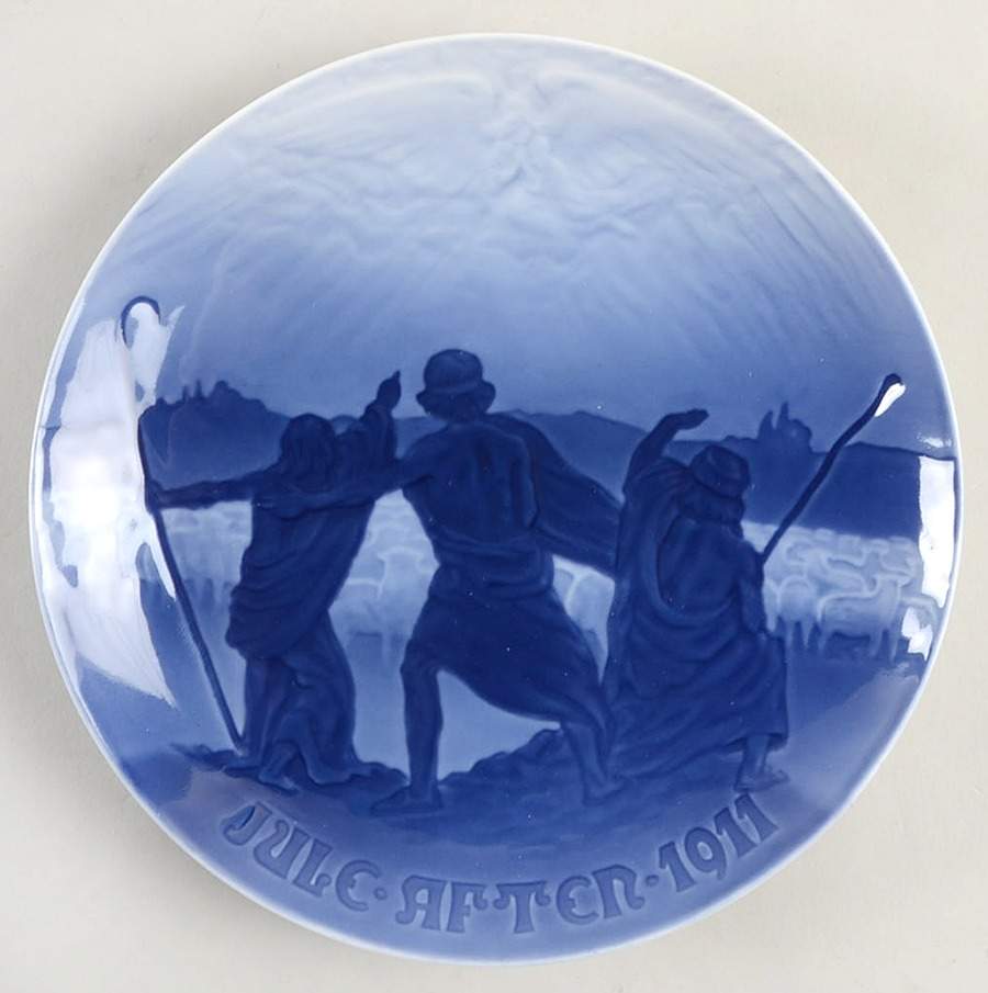 Annual Christmas Plate Angels And Shepherds - No Box by Bing & Grondahl-1
