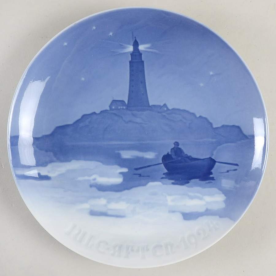 Annual Christmas Plate Lighthouse In Danish Waters - No Box by Bing & Grondahl-1