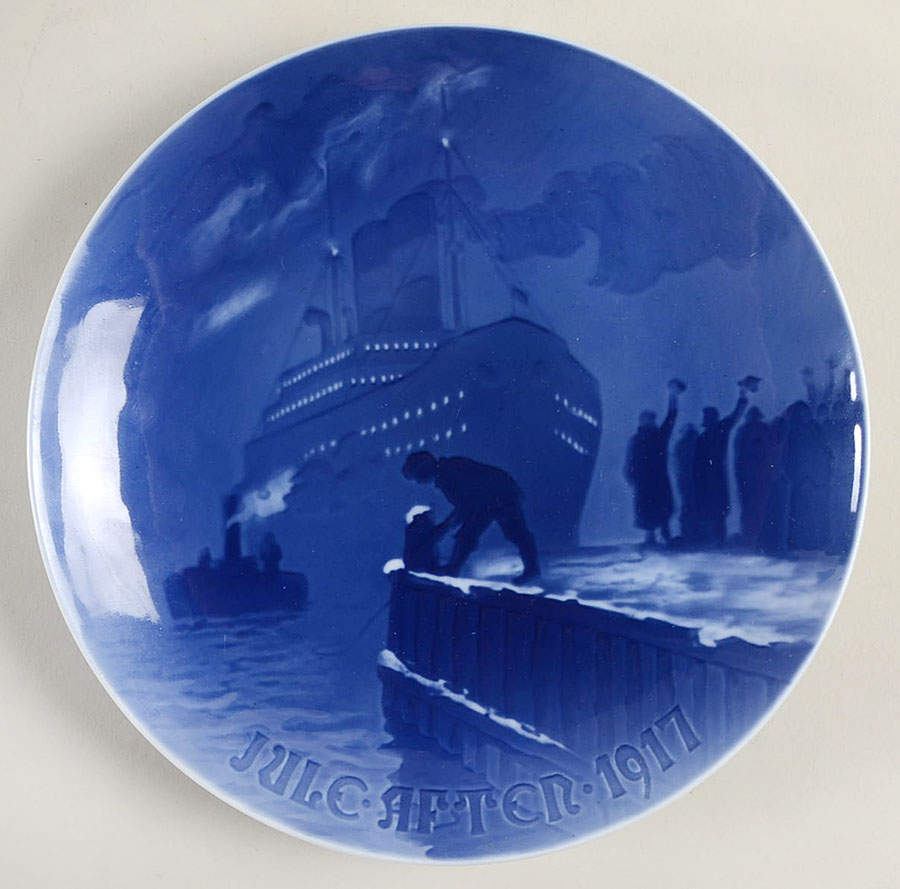 Annual Christmas Plate Arrival Of Christmas Boat - No Box by Bing & Grondahl-1